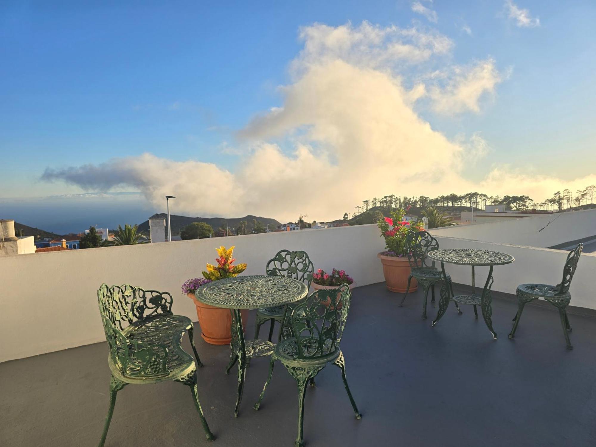 Apartamentos Los Volcanes Fuencaliente de la Palma Esterno foto